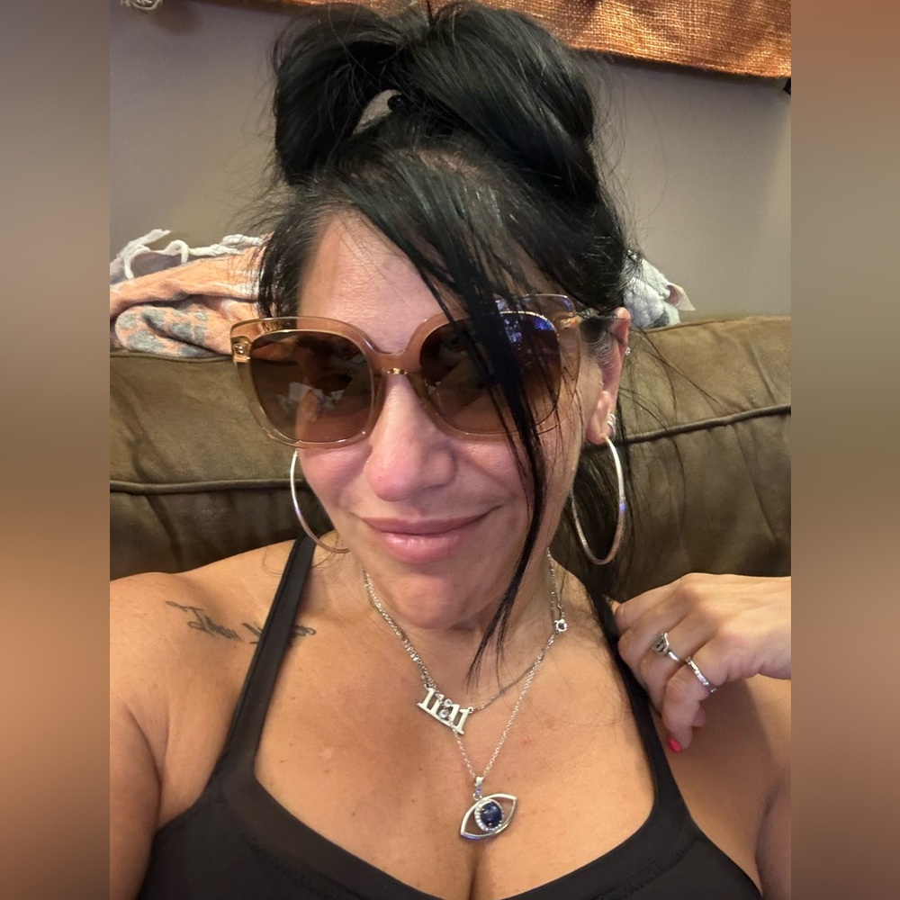 🎁GIFTABLE🎁BNIB Auth Burberry BE4323 “Caroll” Sunnies Peach/Gradient Brown/Nova✔️